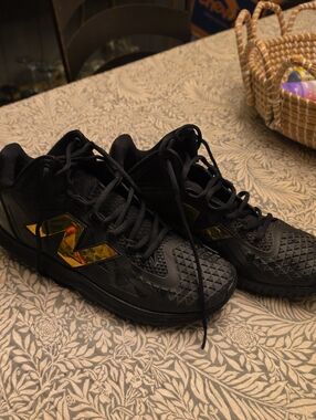 New Balance Black Ohtani Turf Basebalk Sneakers with Gold Accent